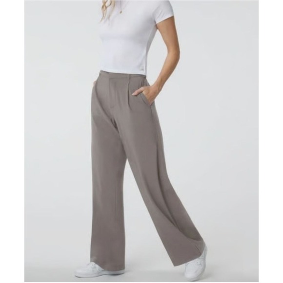 VUORI Villa Trouser Pants Pleated Wide Leg Flowy Walnut Beige Womens Sz L - Picture 2 of 9